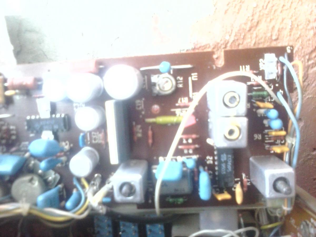 Резисторы и электроника на борту электросхемы ремонт электроники своими руками