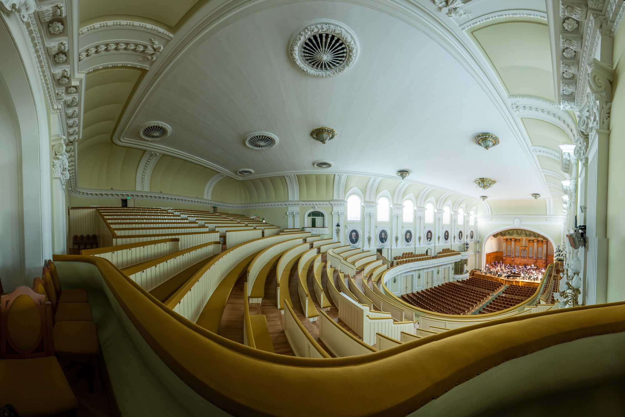 Большой зал Московской консерватории имени п.и. Чайковского