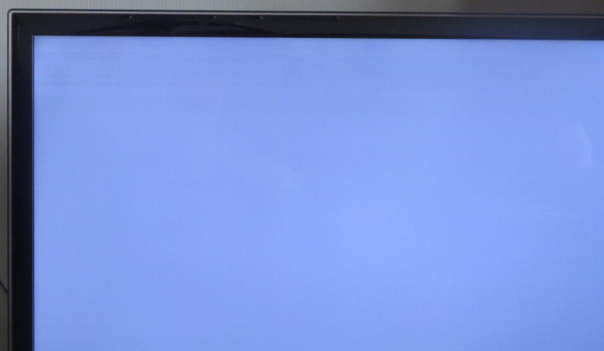 Синяя полоса на экране. ЖК самсунг вертикальная полоса. Вертикальные полосы 32lm340t. Полосы на экране телевизора LG. Вертикальные полосы на экране телевизора.