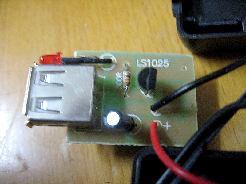 При зарядке телефона греется зарядное. Разветвитель прикуривателя (на 2 выхода+2 USB 3.0A+вольтметр) a710. Переделка зарядного устройства телефона. Переделка зарядника автомобильного. Усиление мощности USB.