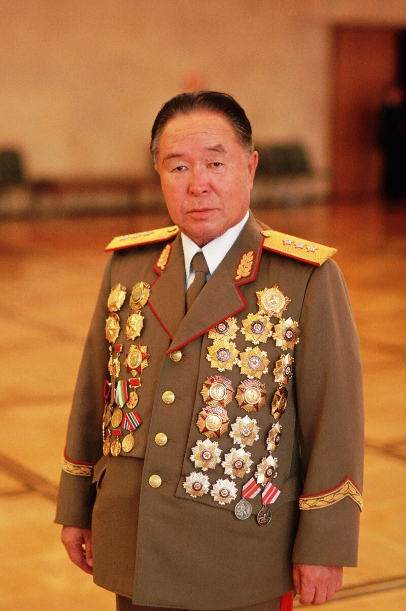 Генералы северной кореи. Генералы Северной Кореи в орденах. Северная Корея генералы в медалях. Генерал армии Северной Кореи.
